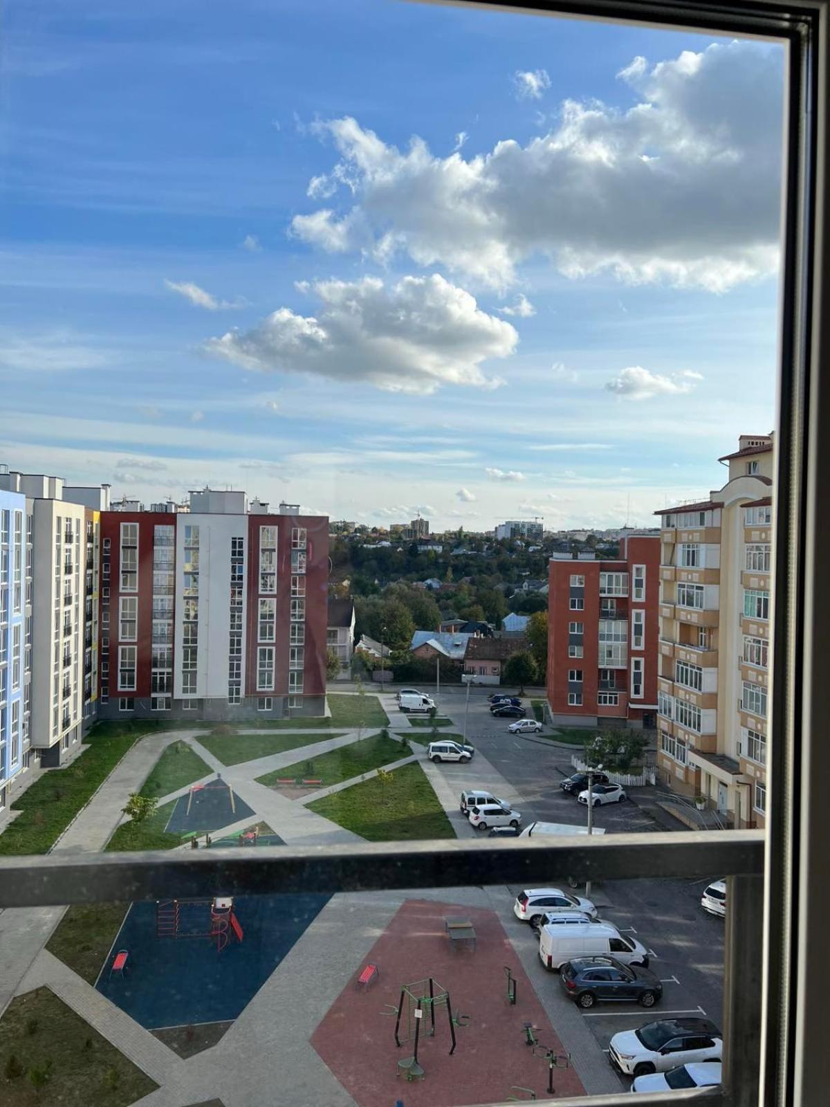 Затишні Апартаменти Chernivtsi Exterior photo